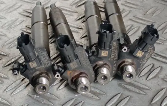 Jaguar XF X250 Fuel injectors set 0445116043
