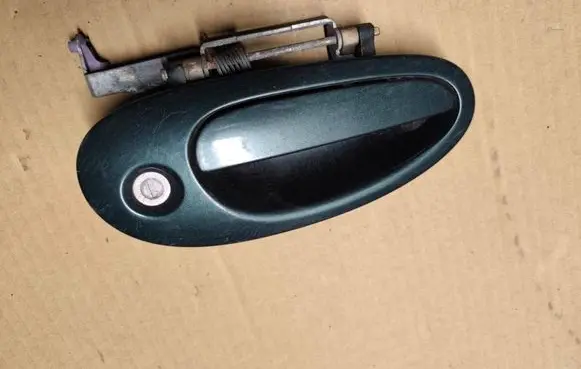Chrysler 300M Front door exterior handle