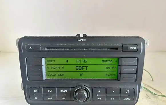Skoda Fabia Mk2 (5J) Radio/CD/DVD/GPS head unit 5J0035161 VP6BBF18C815AE 10R022432