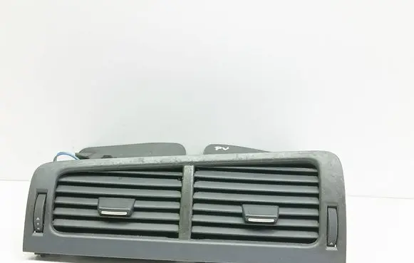 Renault Vel Satis Dash center air vent grill A1077902 226226 214926