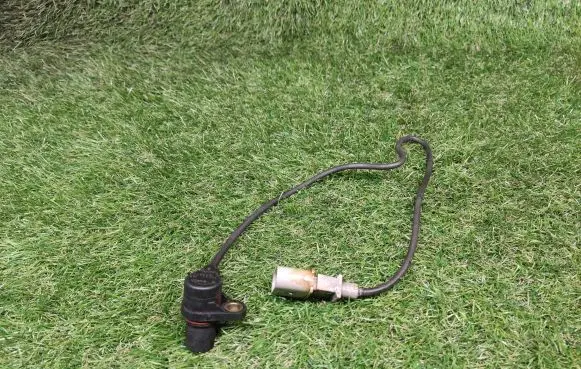 Audi A3 S3 8L Crankshaft position sensor 0261210148