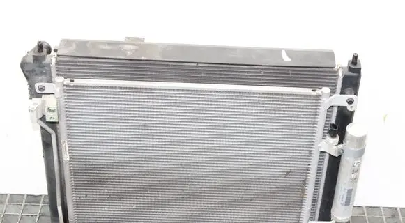 Nissan Juke I F15 Radiator set 214103ZU0A