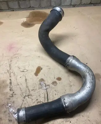 Volkswagen Transporter - Caravelle T5 Intercooler hose/pipe