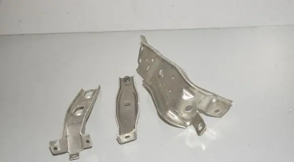 BMW 2 F45 Radiator support slam panel bracket 7301586 7318491 7365270