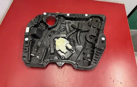 BMW X3 G01 Front door window regulator with motor 7487600