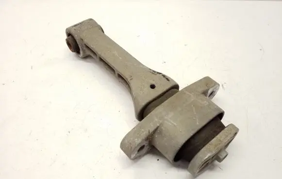 Hyundai ix35 Engine mount bracket 519572S000 219692S000