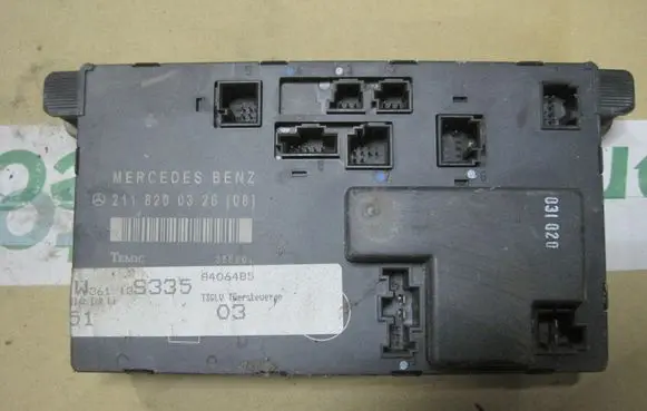 Mercedes-Benz E W211 Door control unit/module 2118200326