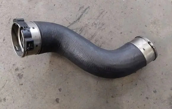 Mercedes-Benz E W212 Intercooler hose/pipe