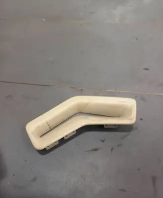 Volvo XC70 Seat belt trim PA664