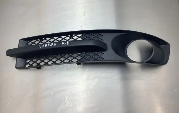Volkswagen Sharan Front bumper lower grill 7M3853683A YM2117B969DAW