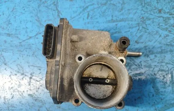 Toyota Prius (XW30) Throttle body valve 2203037060