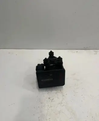 Volkswagen Touran I ABS Pump 1K0907379Q 00005305F3 10096003553