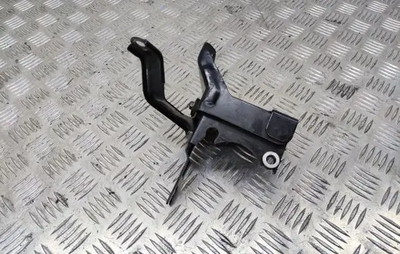 Nissan Qashqai ABS pump bracket 