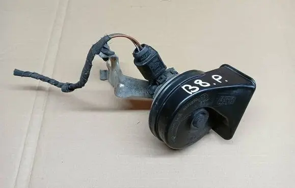 Volkswagen PASSAT B8 Horn signal 3Q0951221 080615