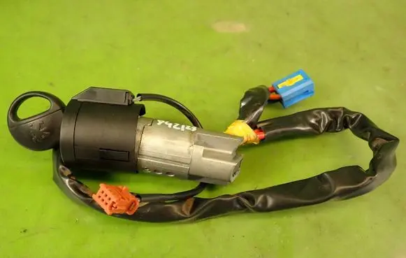 Peugeot 206 Ignition lock