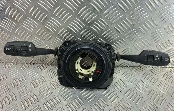 BMW 1 E81 E87 Wiper turn signal indicator stalk/switch 9123035