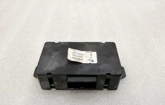 Maserati Quattroporte Window wiper relay 253903