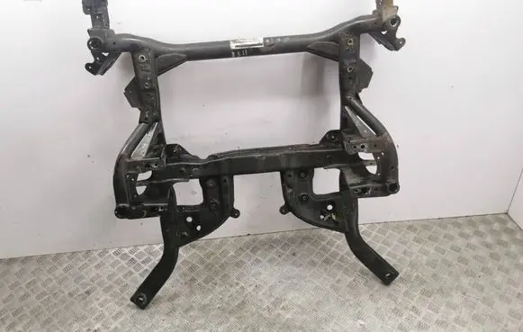 Jaguar XE Front subframe GX735C145AE