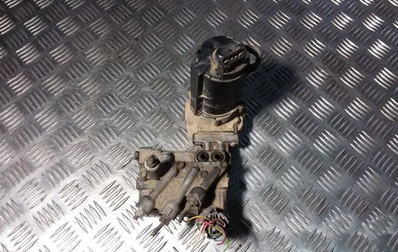Volkswagen PASSAT B4 ABS Pump 0101078330088421 10050178333