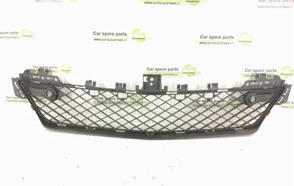 Mercedes-Benz C W204 Front bumper lower grill 2048851324 A2048851324