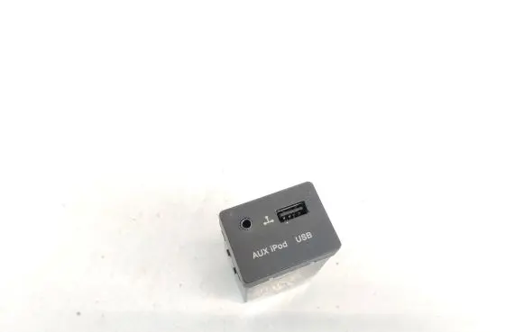 KIA Ceed USB socket connector 961202B000 2020082209