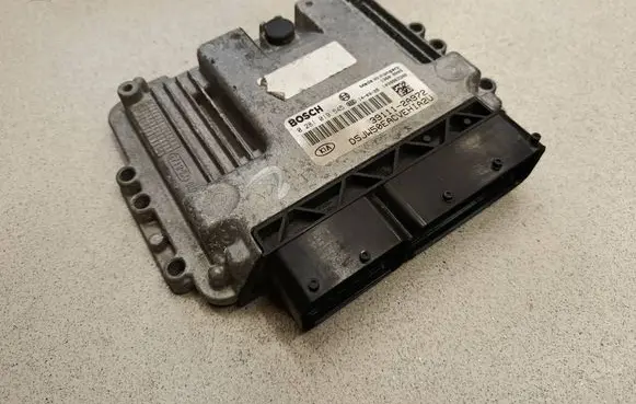 KIA Ceed Engine control unit/module 391112A972 0281019545 1039S63386
