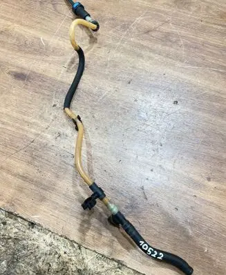 BMW 3 E90 E91 Fuel line pipe 7789305