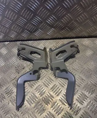 Toyota RAV 4 (XA40) Engine bonnet/hood hinges