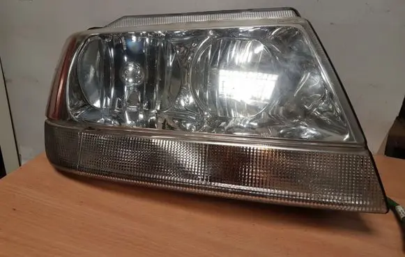 Jeep Cherokee Headlight/headlamp 3097