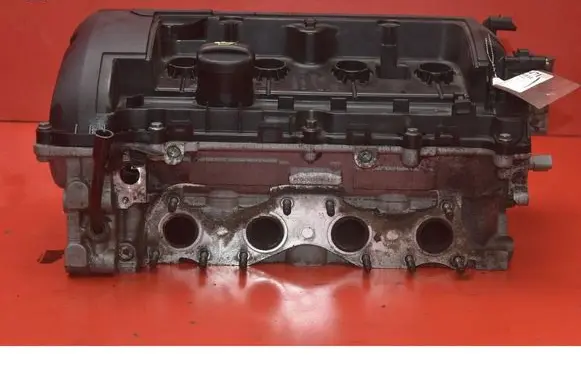 Peugeot 308 Engine head V753354980N