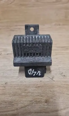 Volvo S40, V40 Glow plug pre-heat relay 7700115078