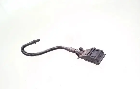 Volkswagen Golf IV Windshield washer spray nozzle 6E0955985