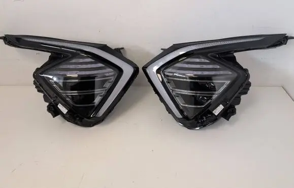 KIA Sportage Headlights/headlamps set 92101R2100 92102R2100