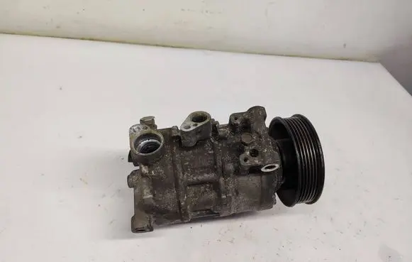 Volkswagen Golf VII Air conditioning (A/C) compressor (pump) 5Q0820803