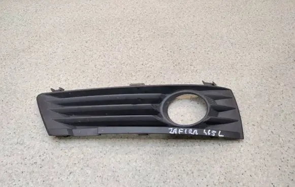 Opel Zafira B Front bumper lower grill 13124990