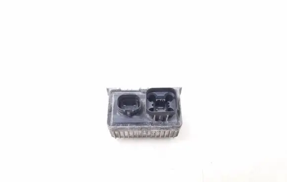 Opel Astra J Glow plug pre-heat relay 55574293