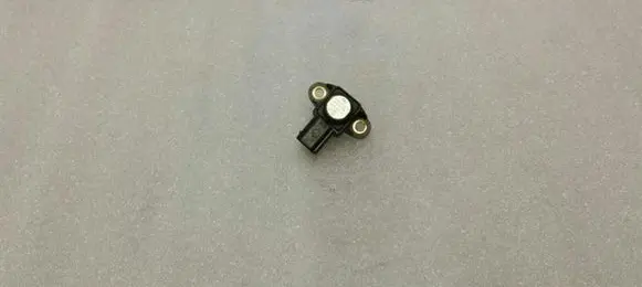 Mercedes-Benz A W176 Air pressure sensor A0061539728