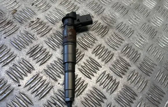 BMW 5 E60 E61 Fuel injector 0445115050 7796042
