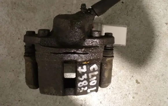 Renault Clio II Front brake caliper