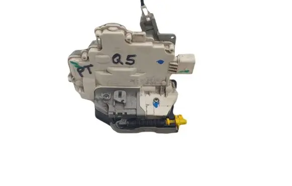 Audi A4 S4 B8 8K Rear door lock 8K0839016
