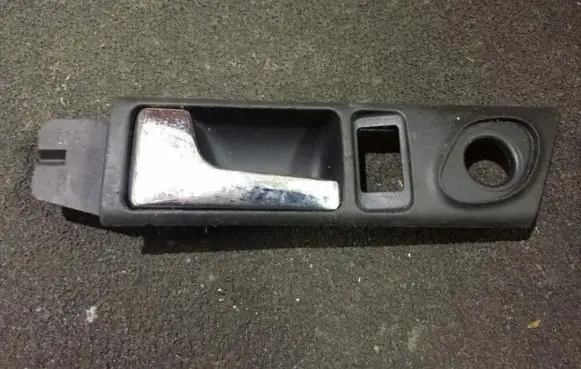 Audi A6 S6 C4 4A Front door interior handle 4a0839019a
