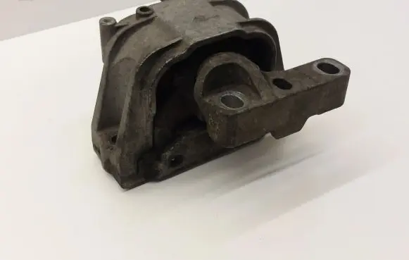Audi A3 S3 8P Engine mount bracket 1K0199262AT
