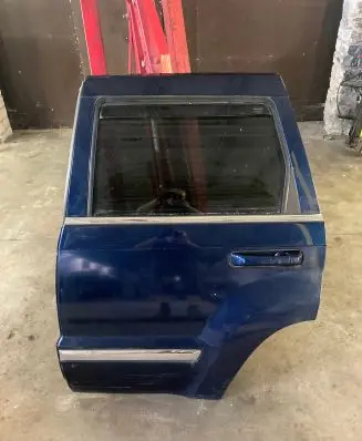 Jeep Grand Cherokee (WK) Rear door