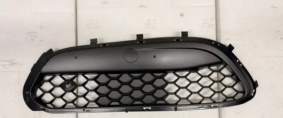 Alfa Romeo Stelvio Front bumper lower grill 156173654 156125969