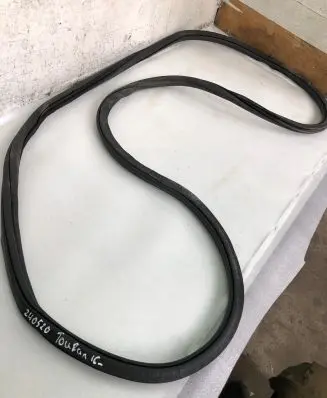 Volkswagen Touran III Front door rubber seal 5ta867912b