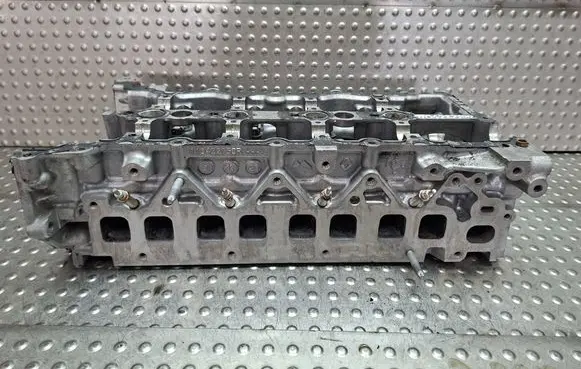 Renault Master III Engine head S26309811 110422750R