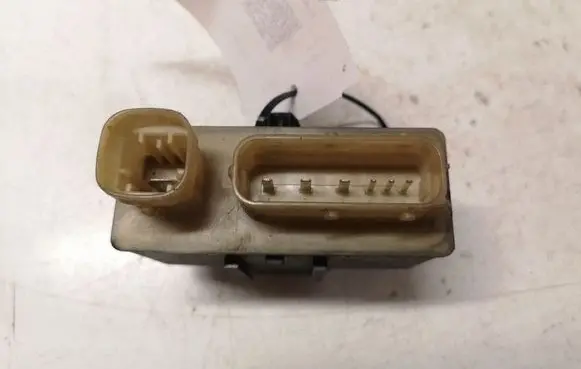 Citroen C5 Glow plug pre-heat relay 9652021180 018010951