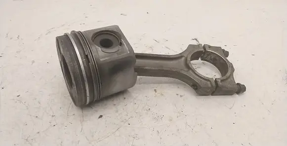 BMW 5 E39 Piston 83950