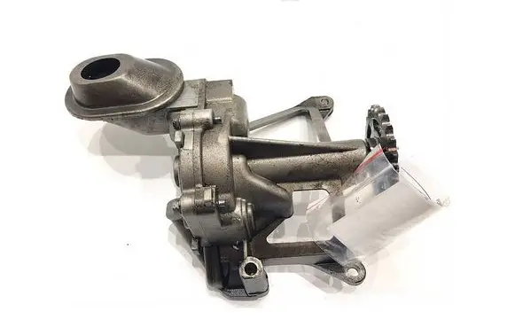 Ford Kuga I Oil pump 9682393380