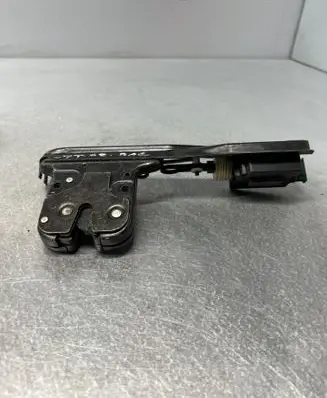 Audi TT Mk1 Tailgate lock latch 